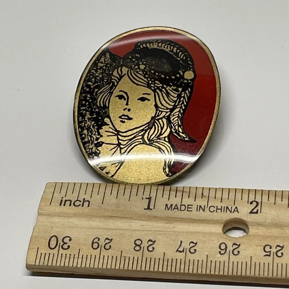 Vintage Woman Lady Brooch Pin Red Gold And‎ Black Colors Oval